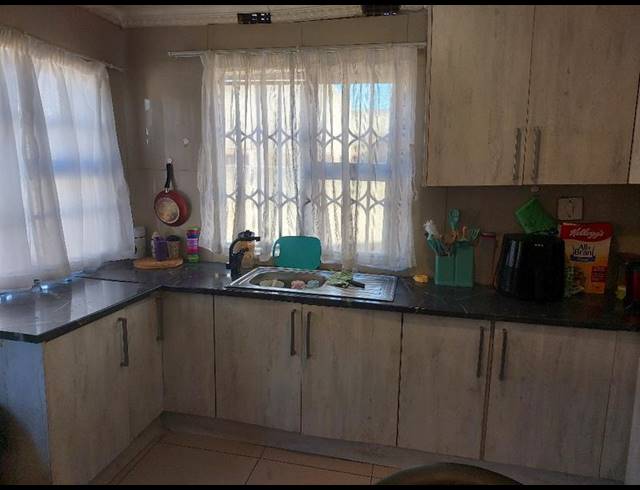3 BEDROOM HOUSE FOR SALE IN VOSLOORUS